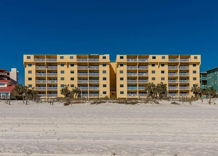 Driftwood Towers 5e Apartment